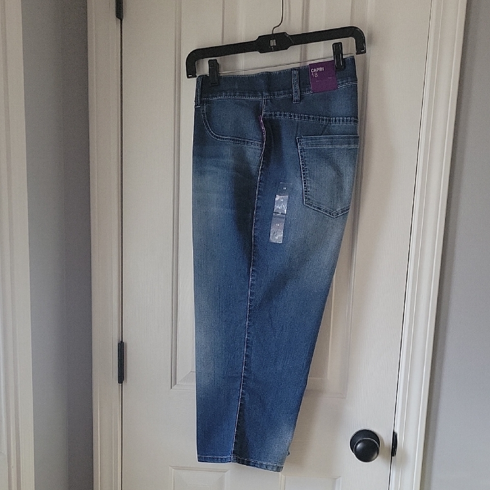 Blue Cropped Ankle Jeans Relaxed Fit